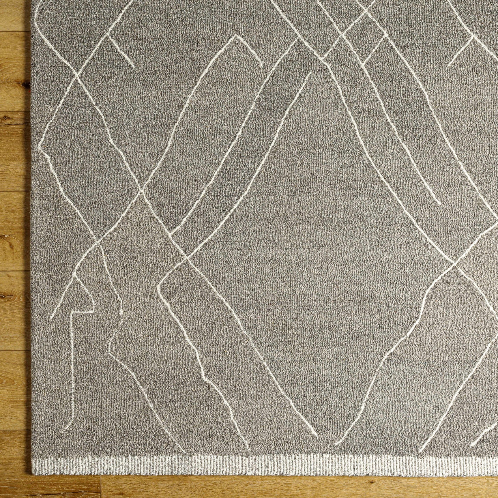 Arsenal Trout Valley Gray Wool Rug - Ornate Home