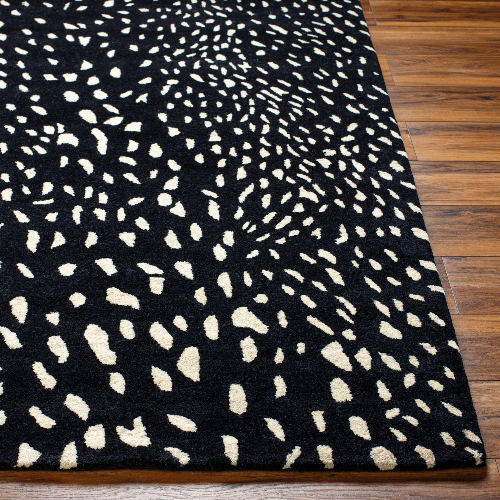 Athena Black Giraffe Print Wool Rug - Ornate Home