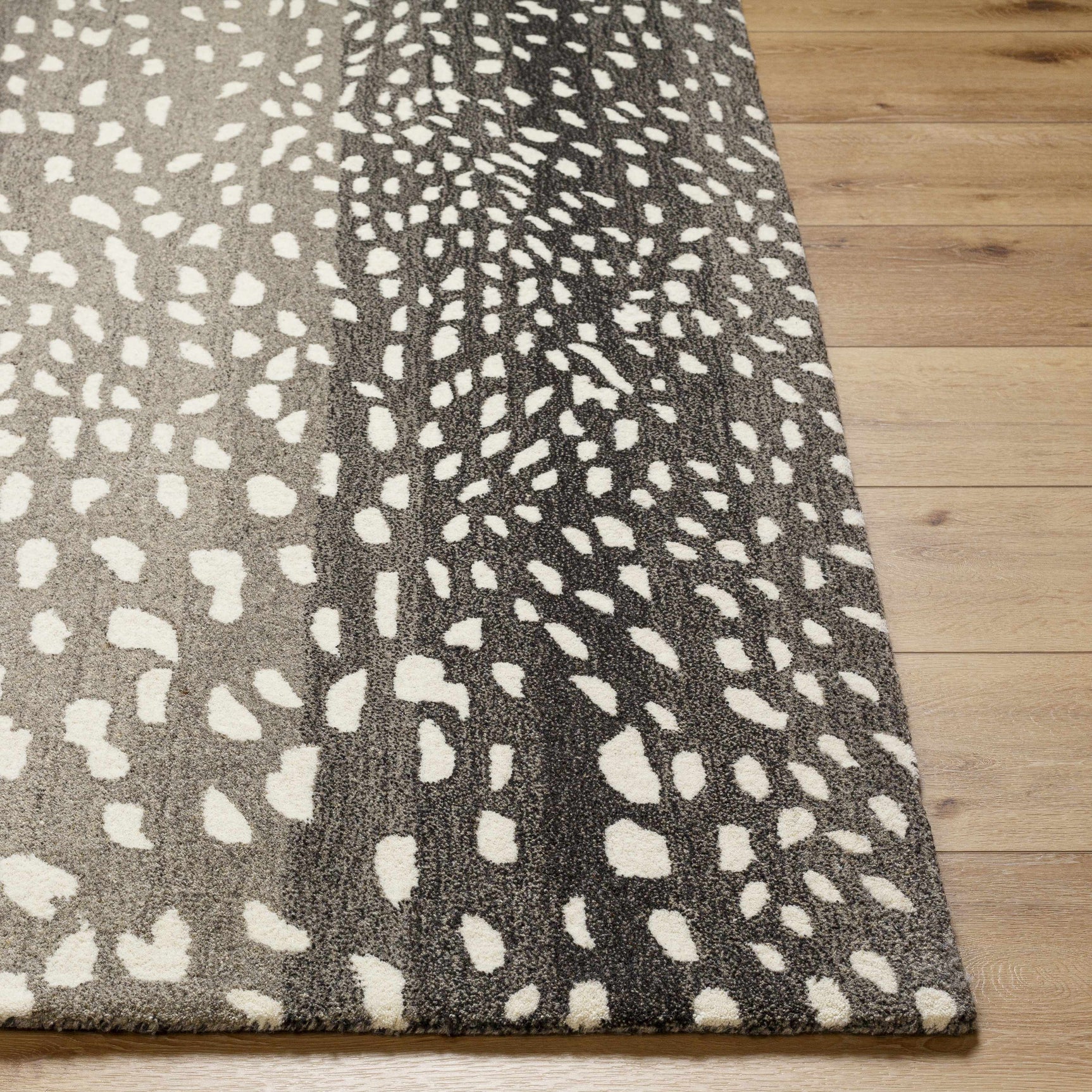 Athena Giraffe Print Wool Rug - Ornate Home
