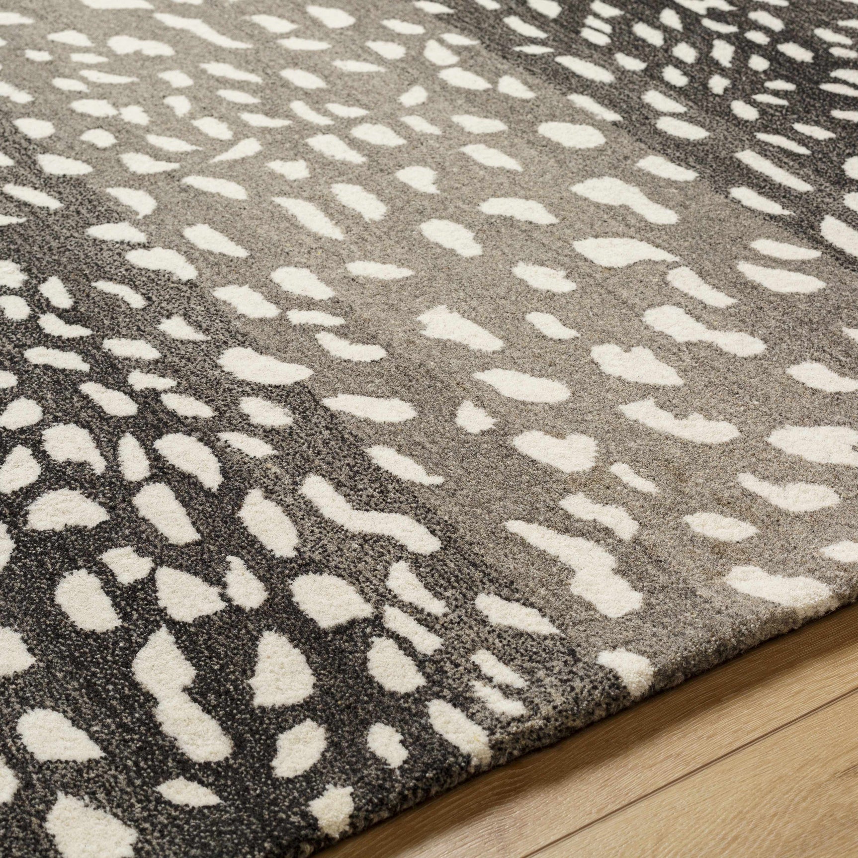 Athena Giraffe Print Wool Rug - Ornate Home