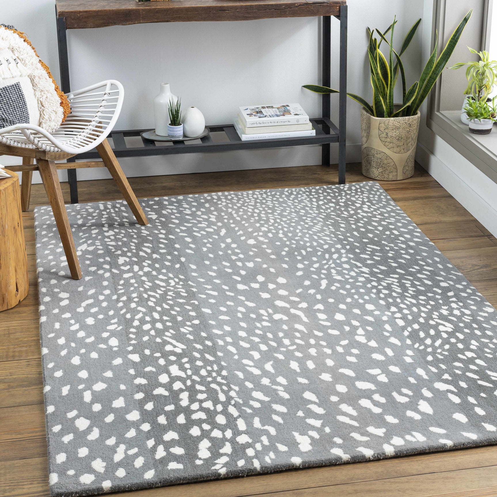 Athena Gray Giraffe Print Wool Rug - Ornate Home