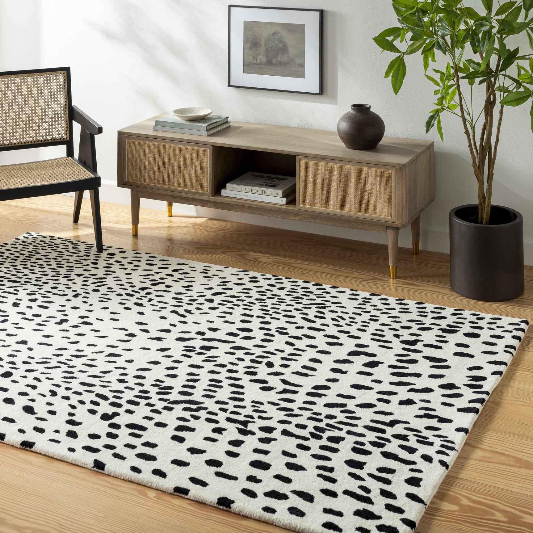 Athena White Giraffe Print Wool Rug - Ornate Home