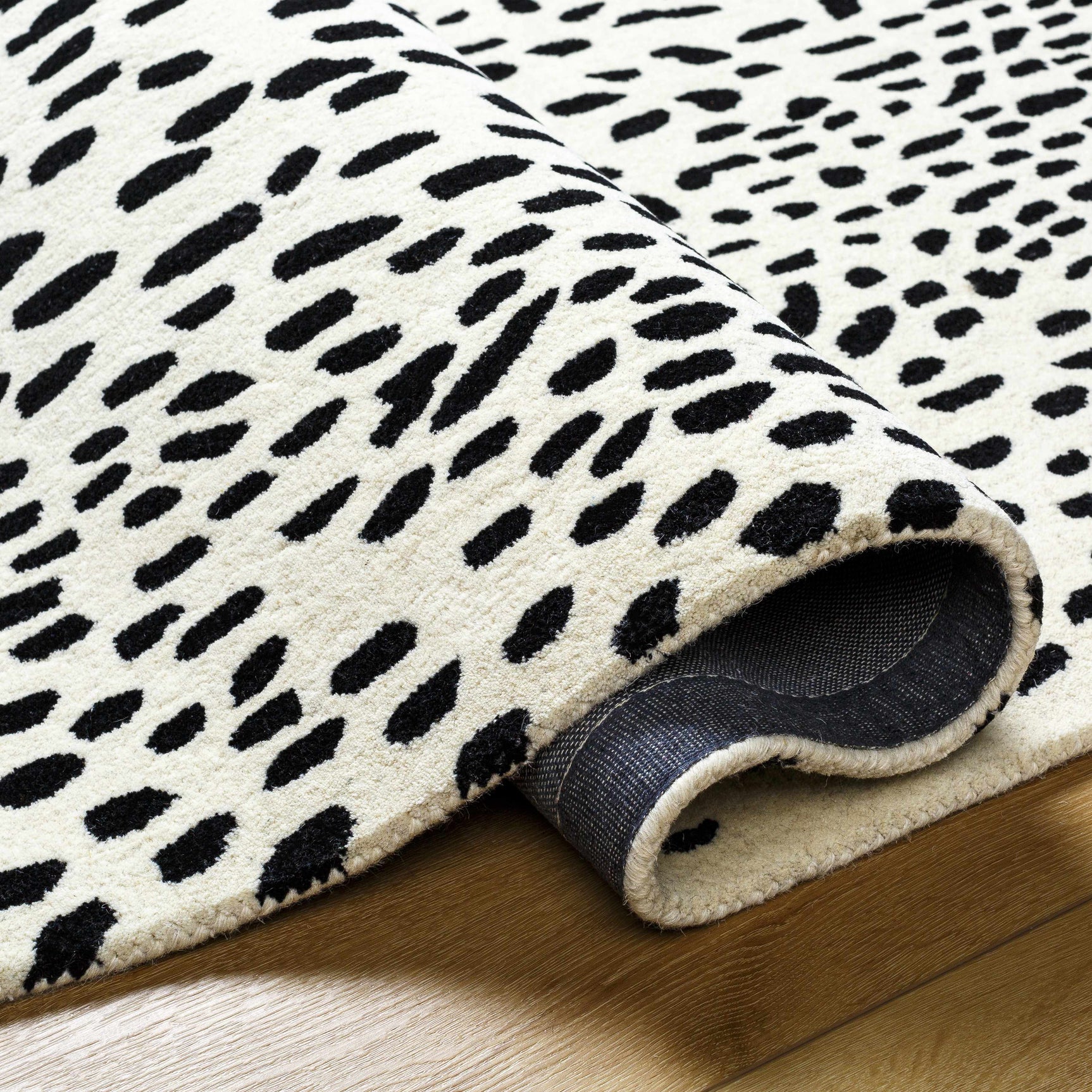 Athena White Giraffe Print Wool Rug - Ornate Home