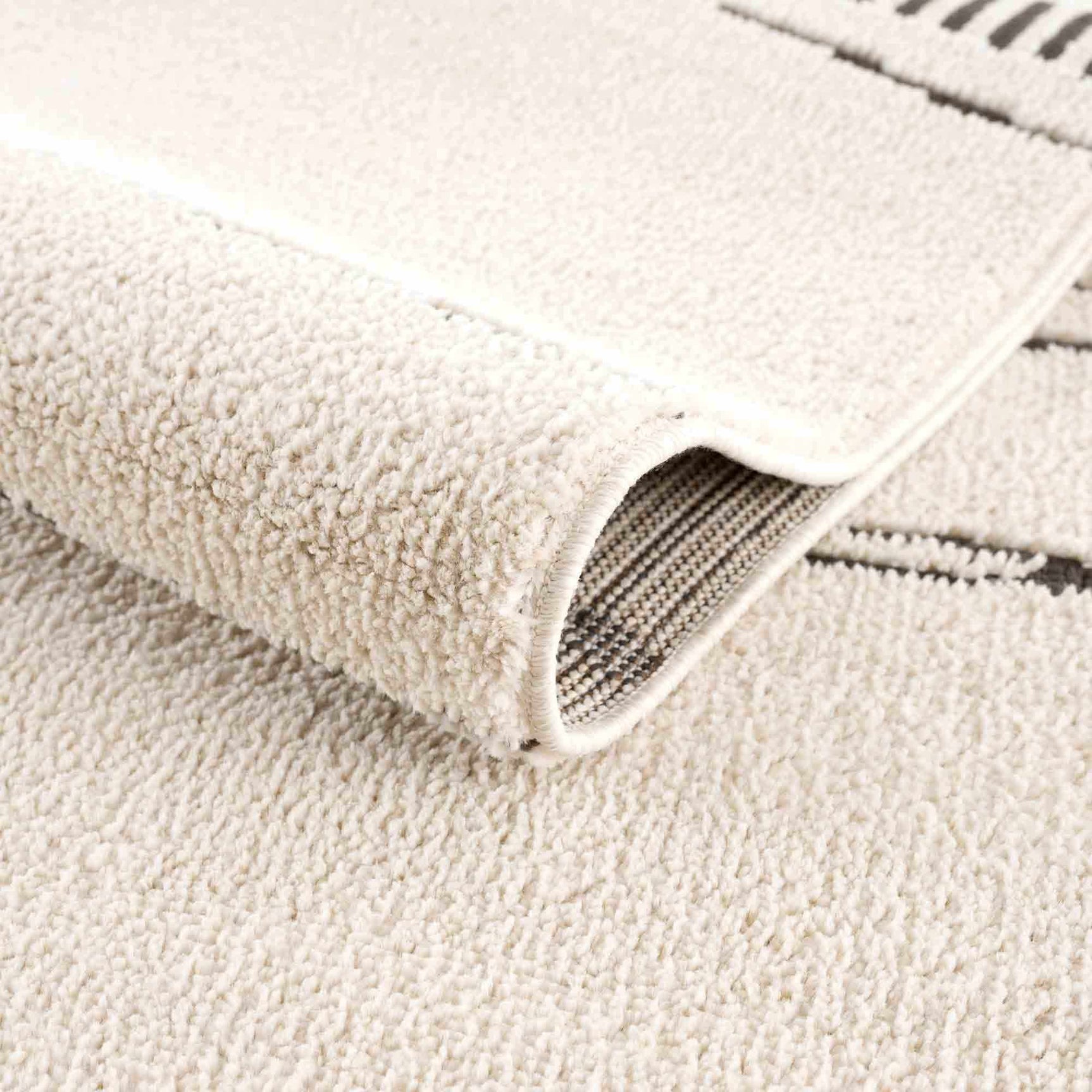 Aulii Area Rug - Clearance - Ornate Home