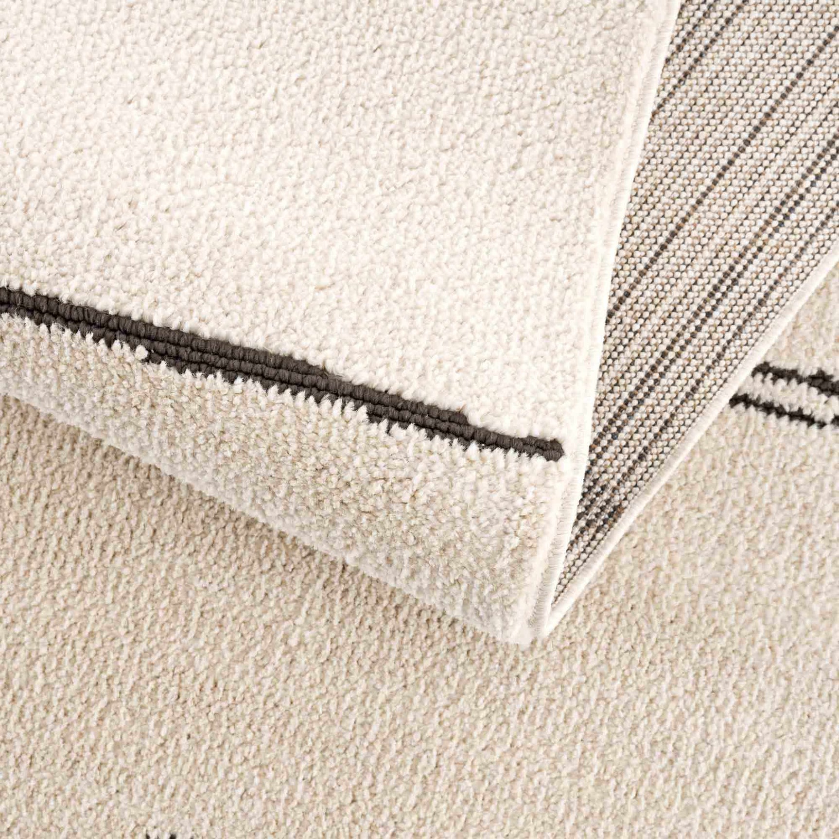 Aulii Area Rug - Clearance - Ornate Home