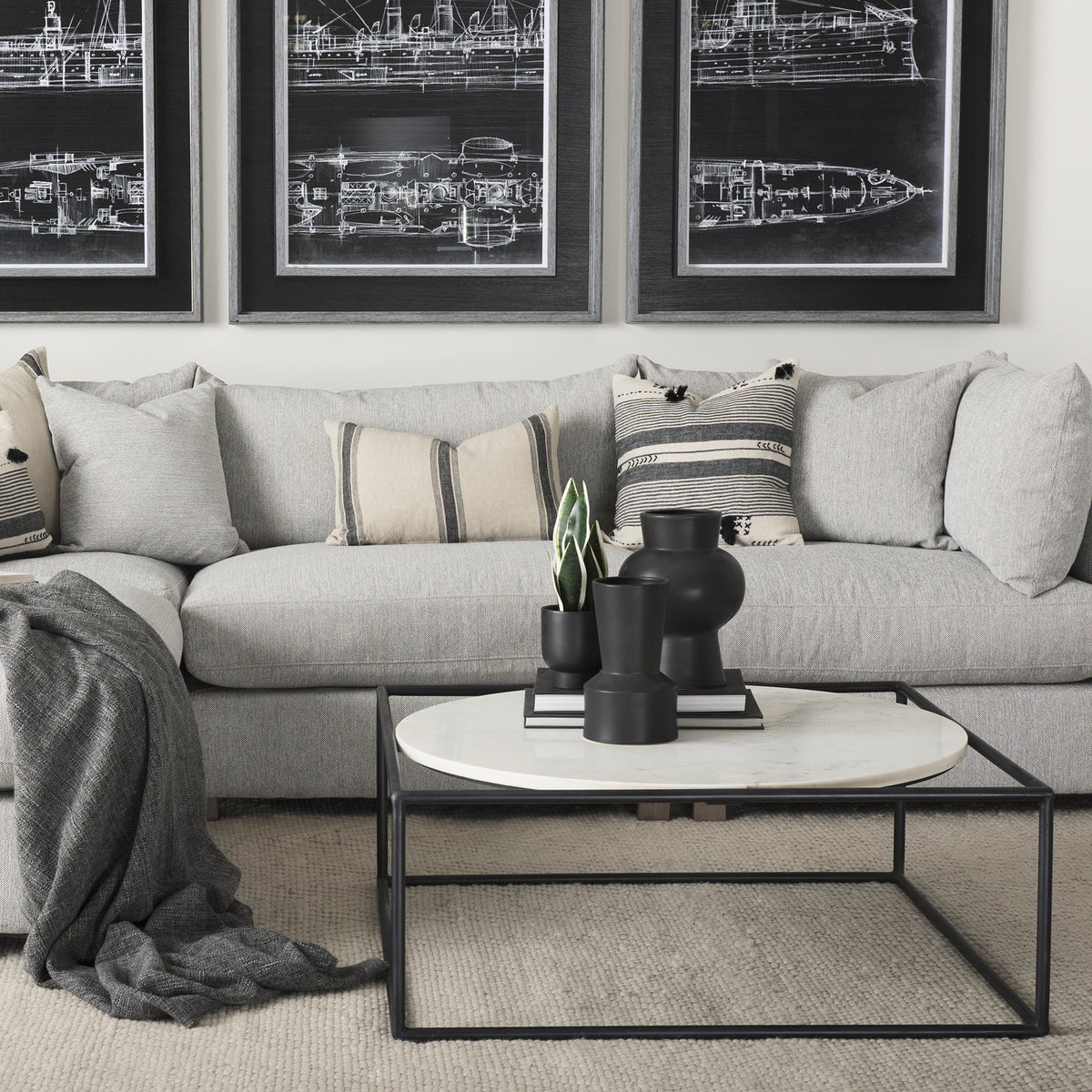 Austen White/Black Round Marble Top Coffee Table