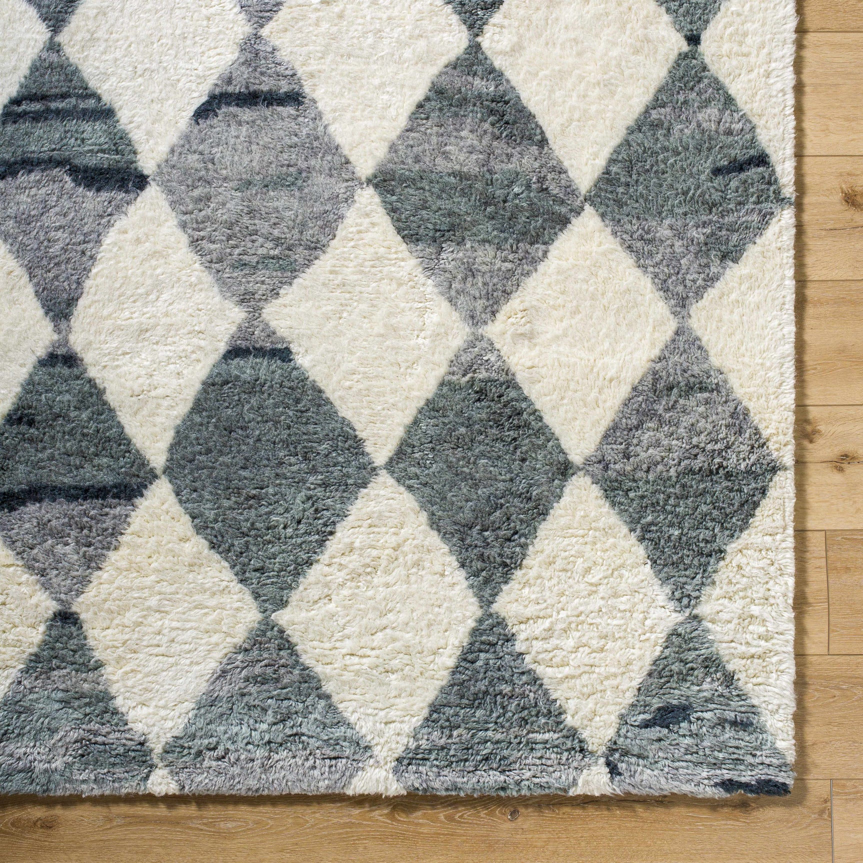 Azaria Baklava Wool Rug - Ornate Home
