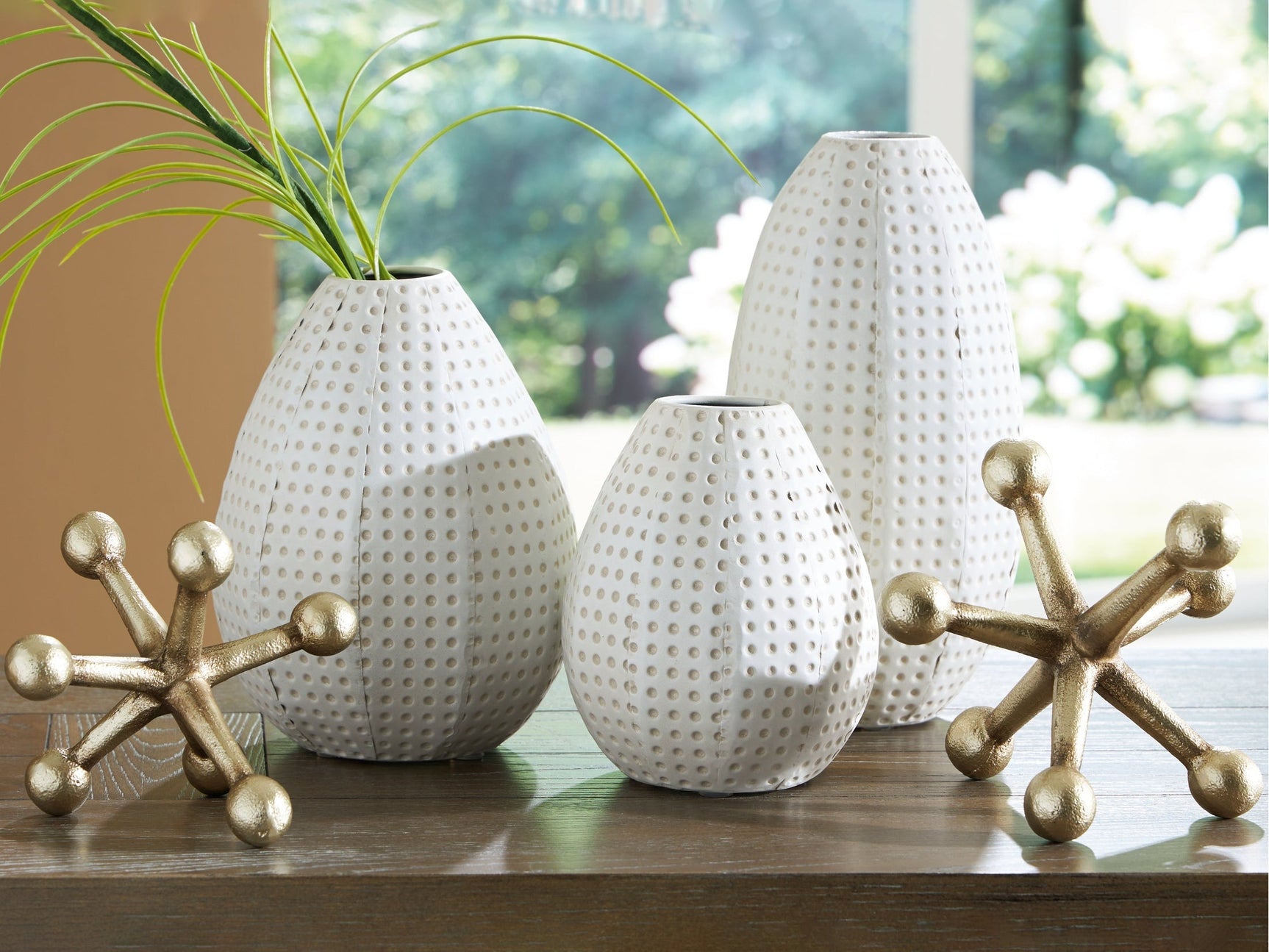 Azerton White/Gold Finish Accessory Set (Set of 5) (Online Special Price) - Ornate Home