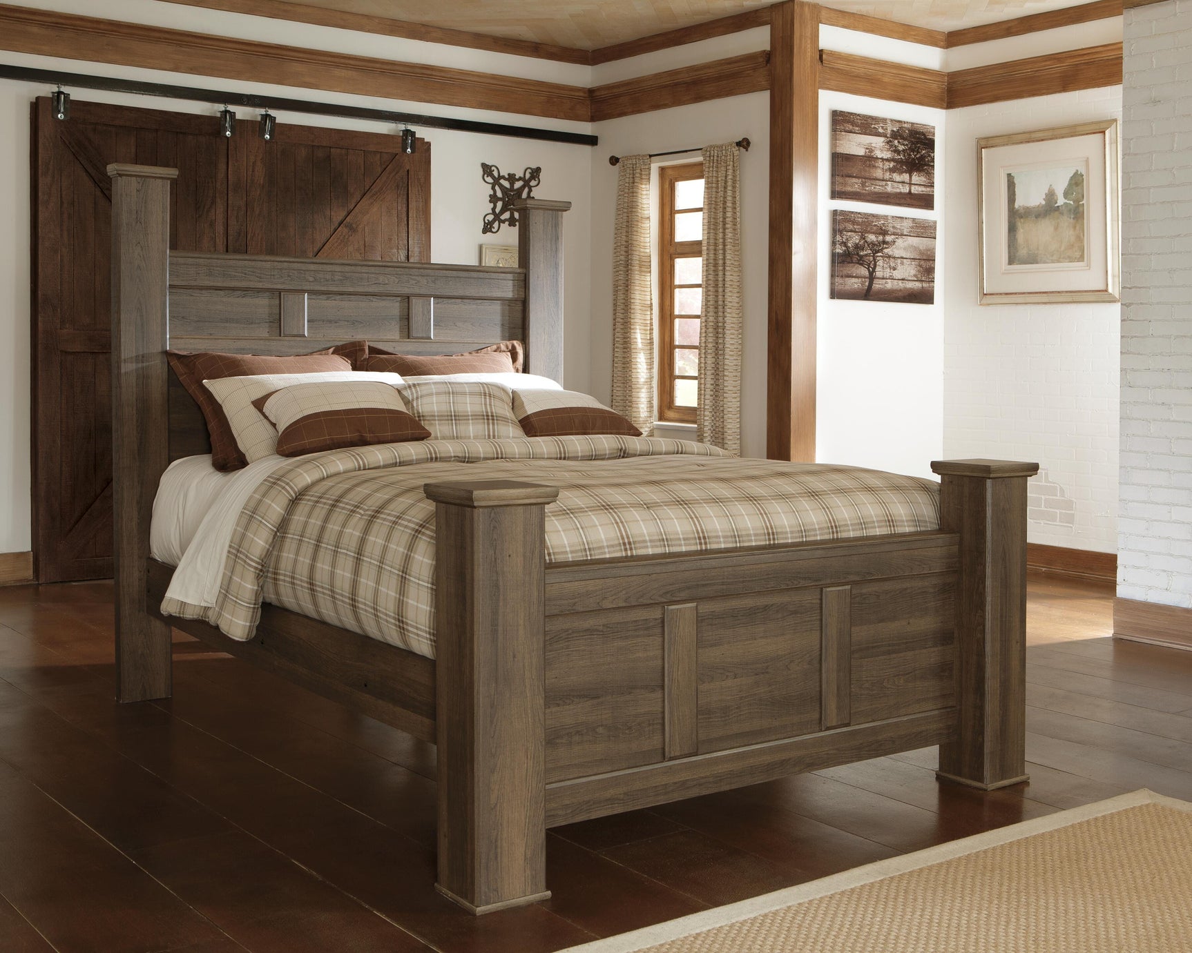 Juararo Dark Brown Queen Poster Bed, and 2 Nightstands