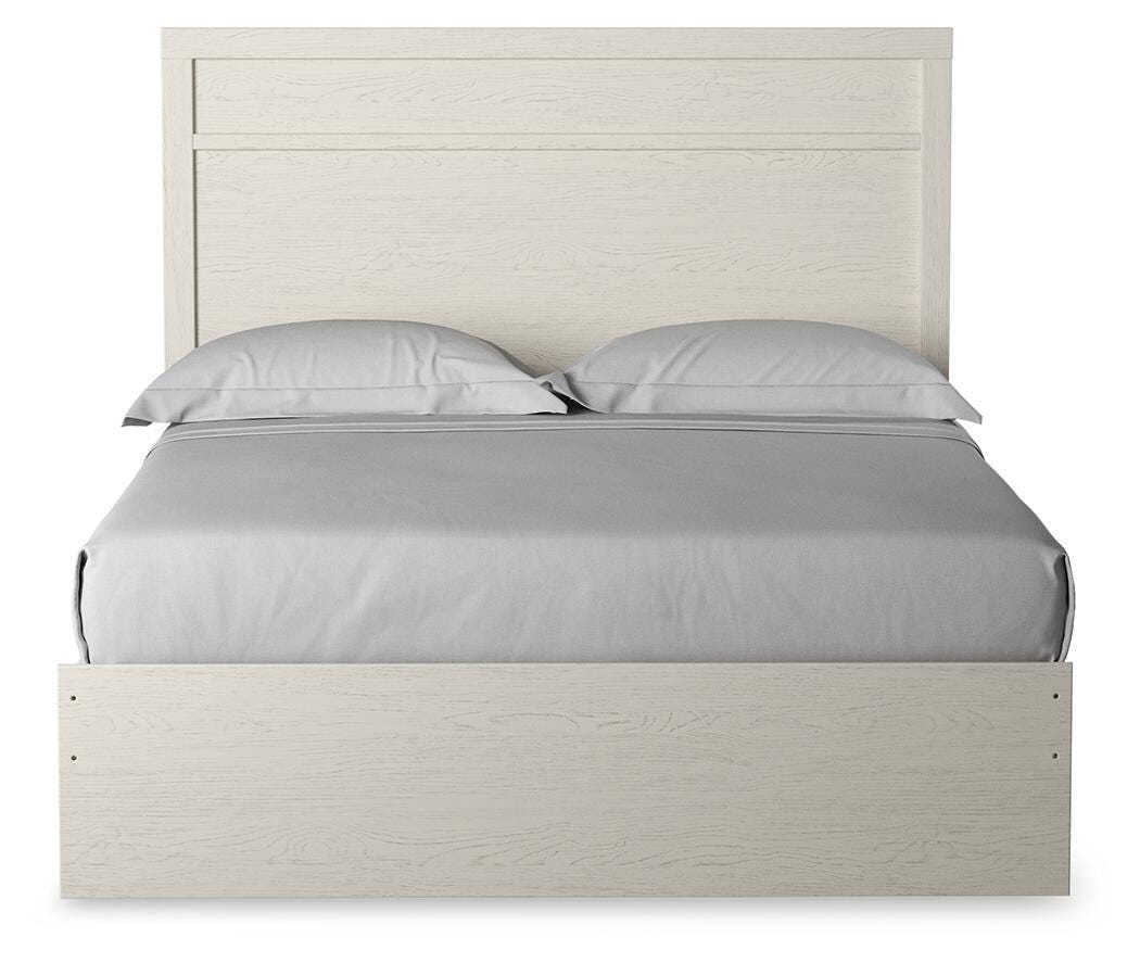 Stelsie White Queen Panel Bed, Dresser, Mirror and 2 Nightstands (Online Special Price)