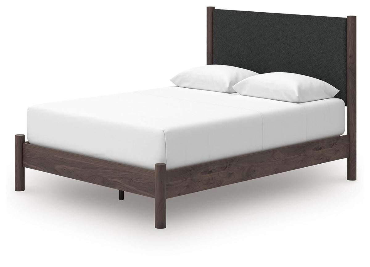 Pamytta Brown Queen Panel Bed, Dresser, Mirror and Nightstand
