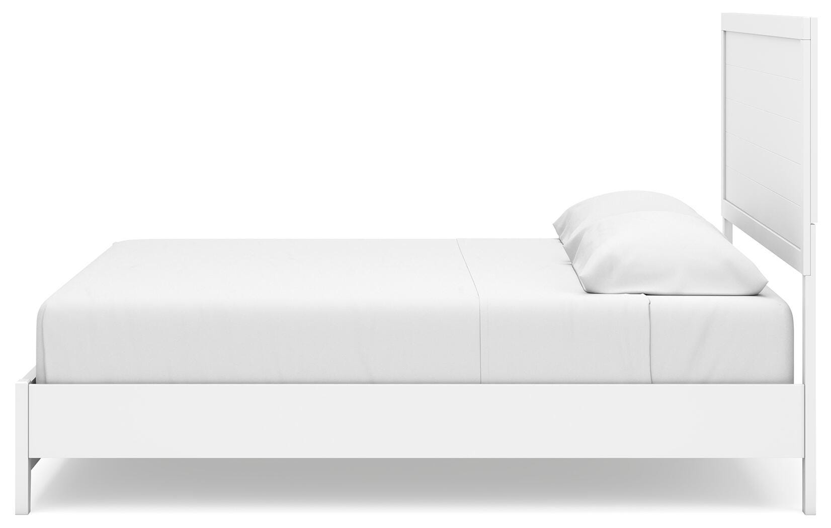 Binterglen White King Panel Bed, Dresser, Chest and 2 Nightstands
