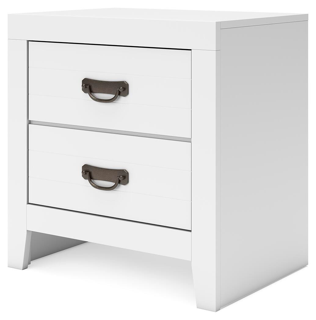 Binterglen White King Panel Bed, Dresser, Chest and 2 Nightstands