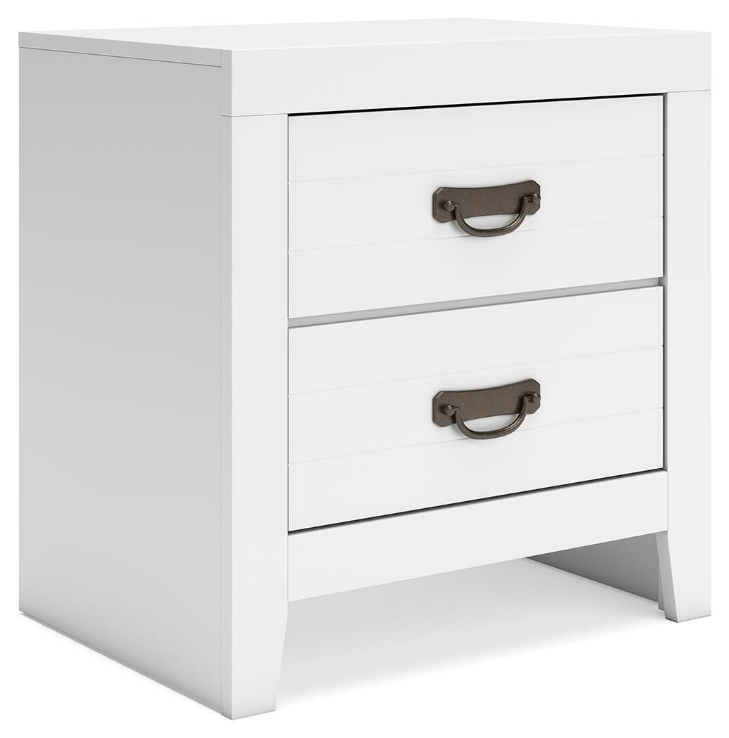Binterglen White King Panel Bed, Dresser, Chest and 2 Nightstands