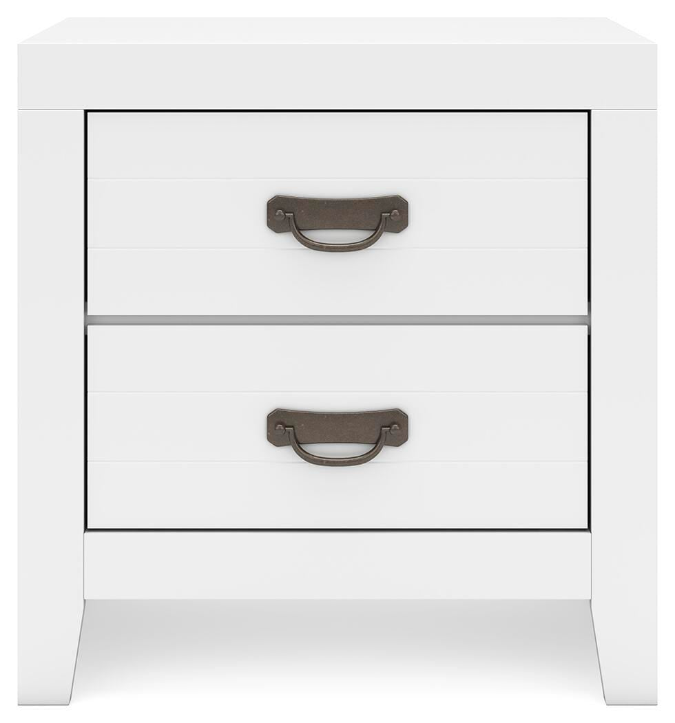Binterglen White King Panel Bed, Dresser, Chest and 2 Nightstands