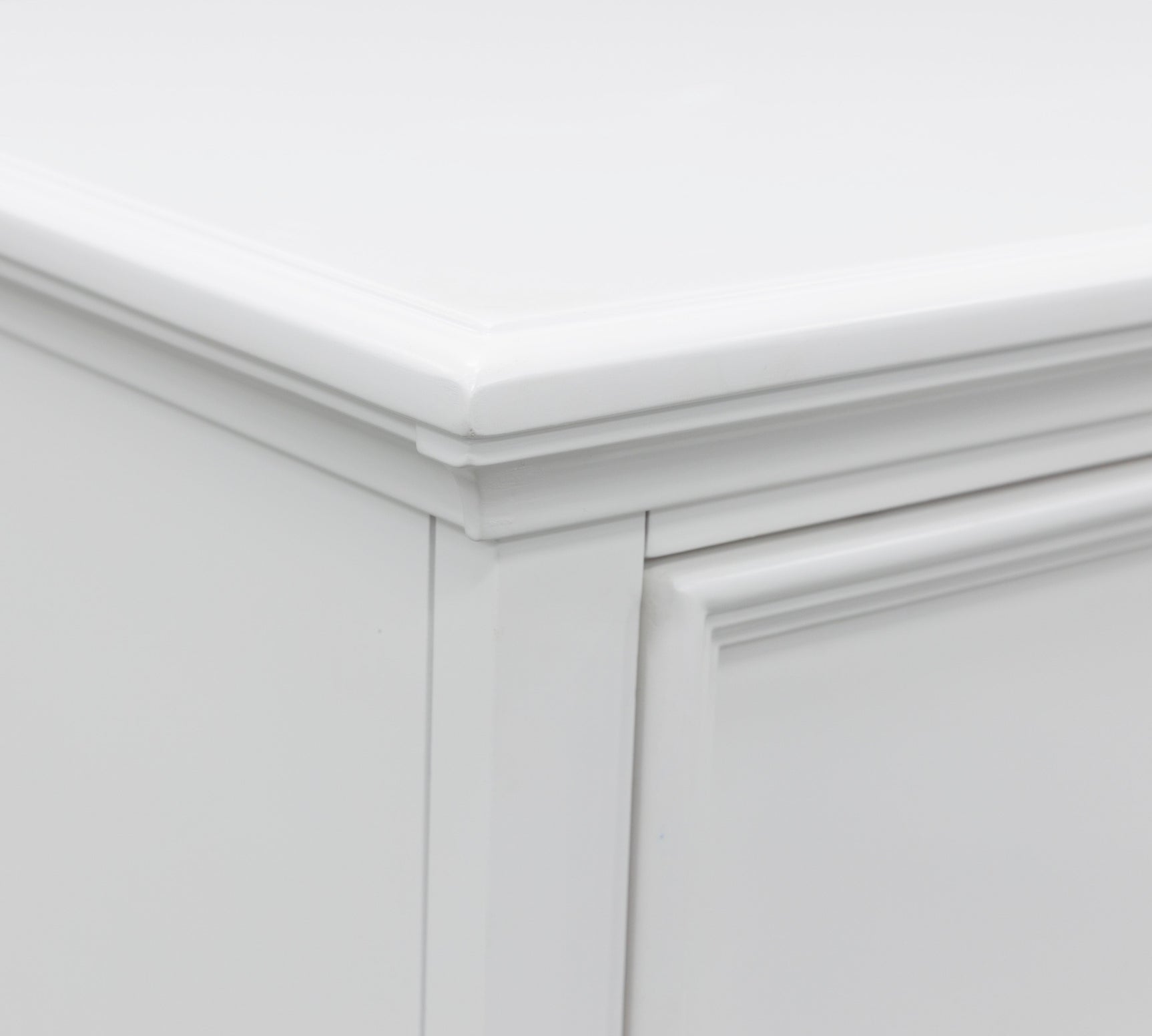 Fortman White California King Panel 5-Piece Bedroom Set (Online Special Price)