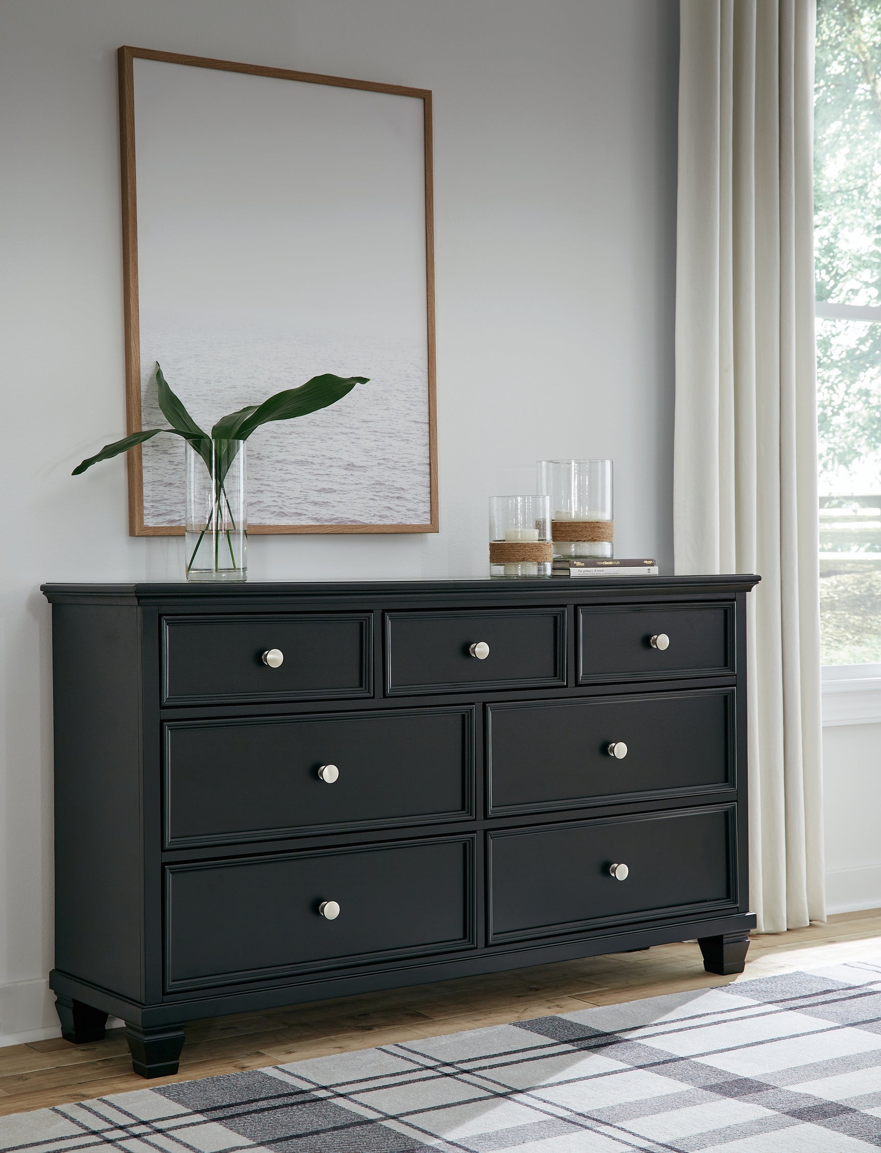 Lanolee Black California King Panel Bed, Dresser, Chest and 2 Nightstands (Online Special Price)