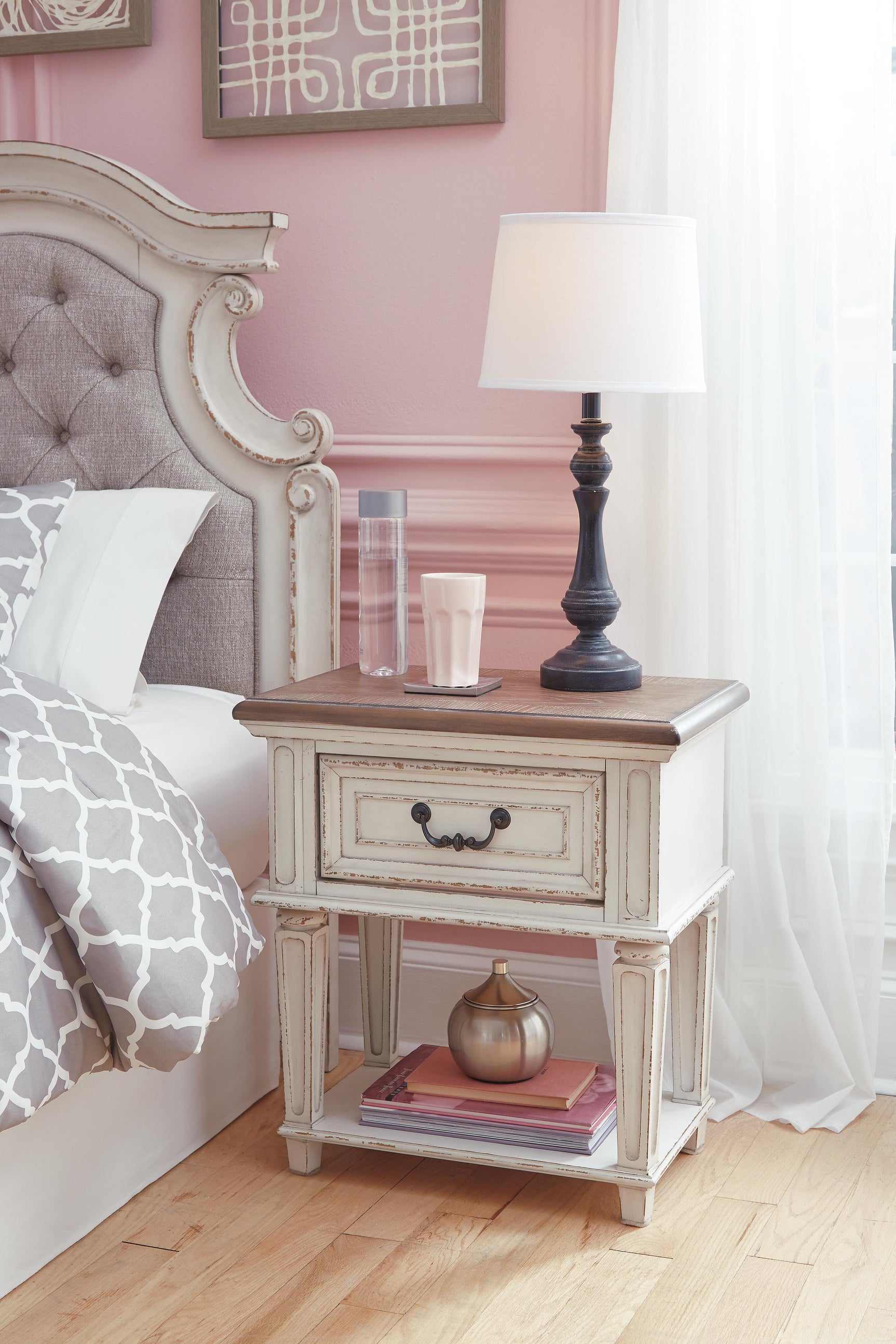 Realyn Two-tone King Panel Bed, Dresser, Mirror and Nightstand