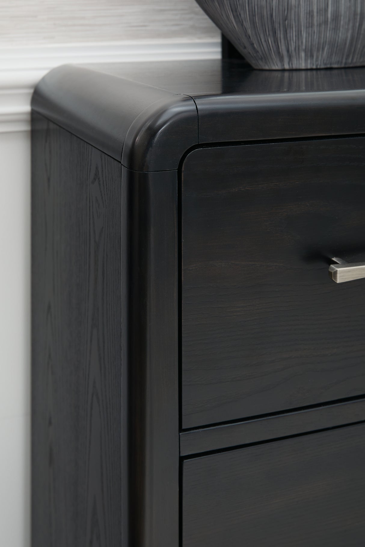 Rowanbeck Black Dresser and Mirror - Ornate Home