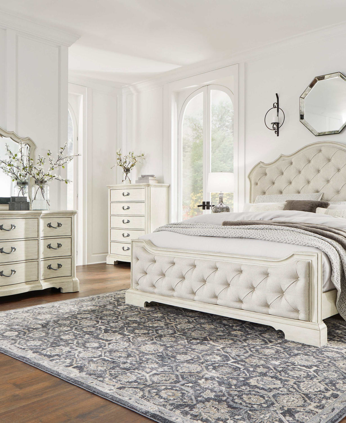 Arlendyne Antique White Queen Upholstered Bed - Ornate Home