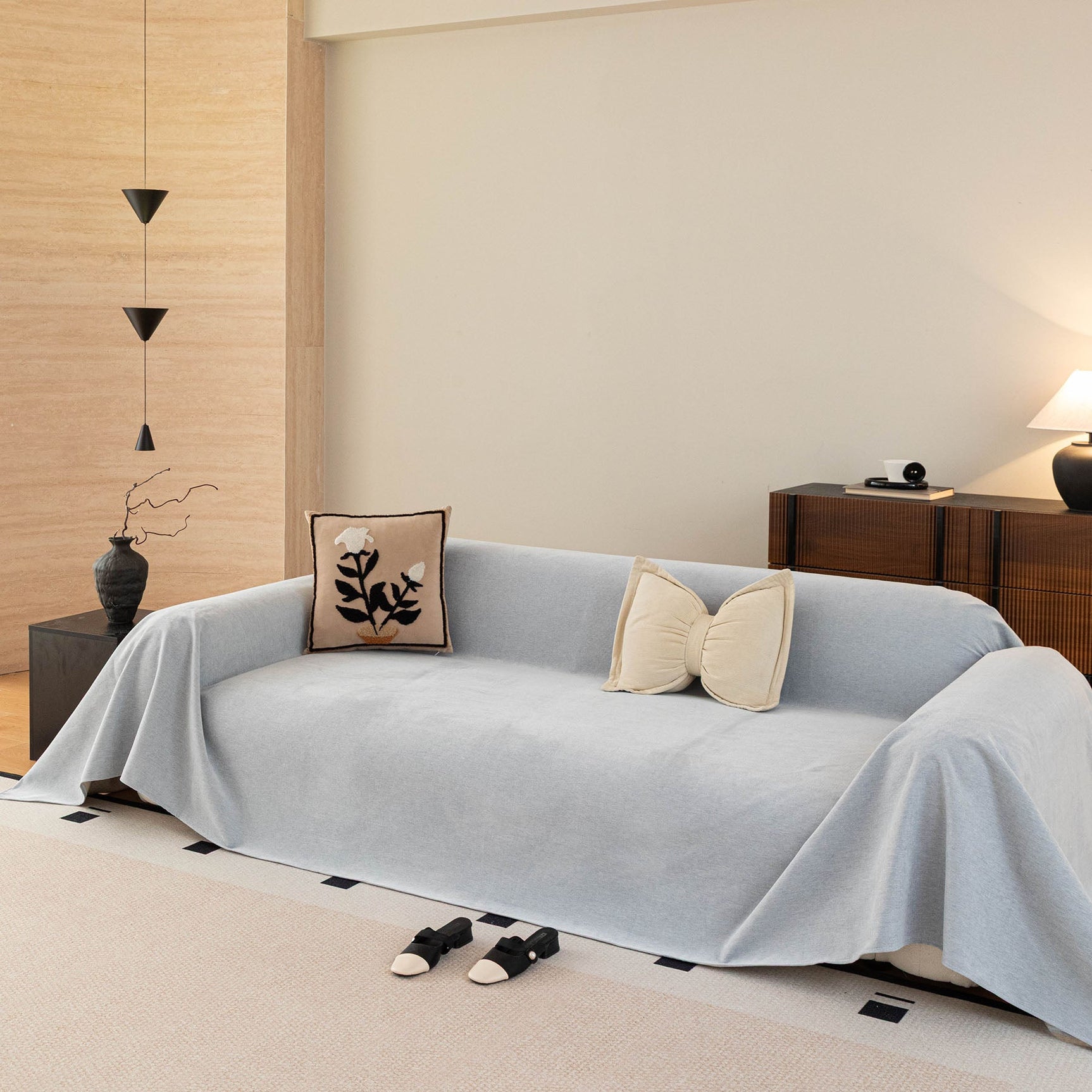 Luxury Pet Friendly Couch Cover, Non-Slip Furniture Protector Blanket for Pets, Kids