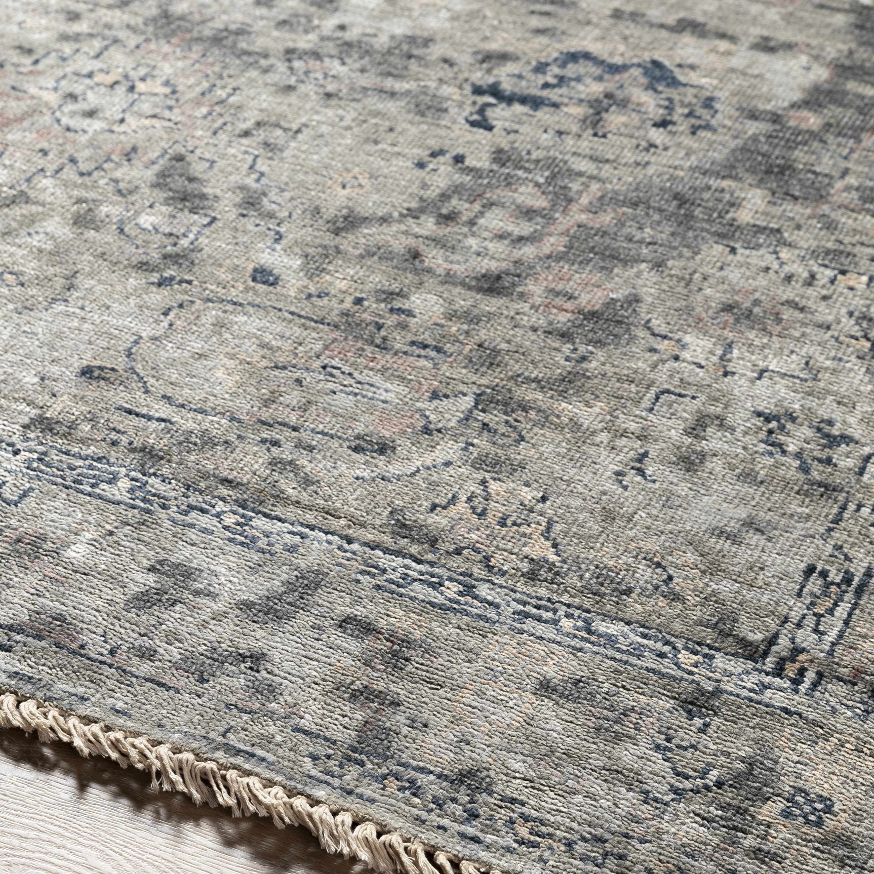 Ballantrae Premium Rug - Clearance - Ornate Home