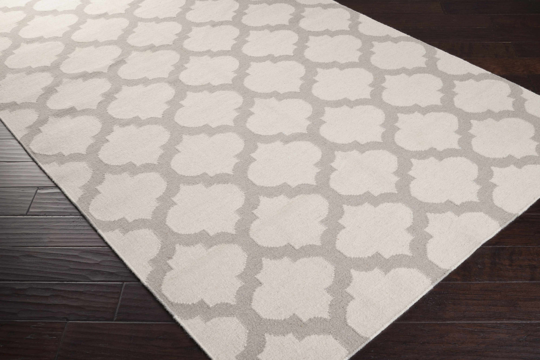 Banks Ivory/Gray Trellis Wool Rug - Clearance - Ornate Home