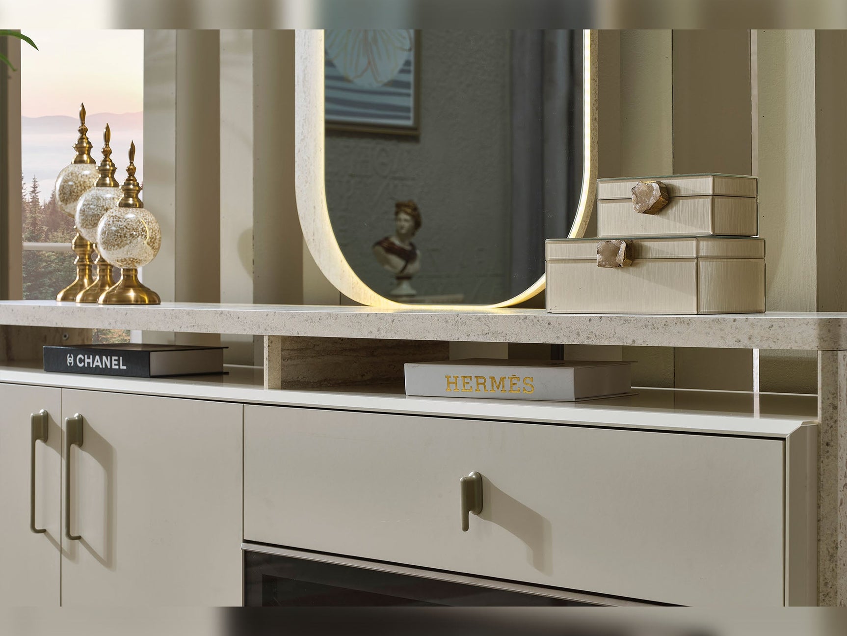 Bern Cream Consol With Mirror