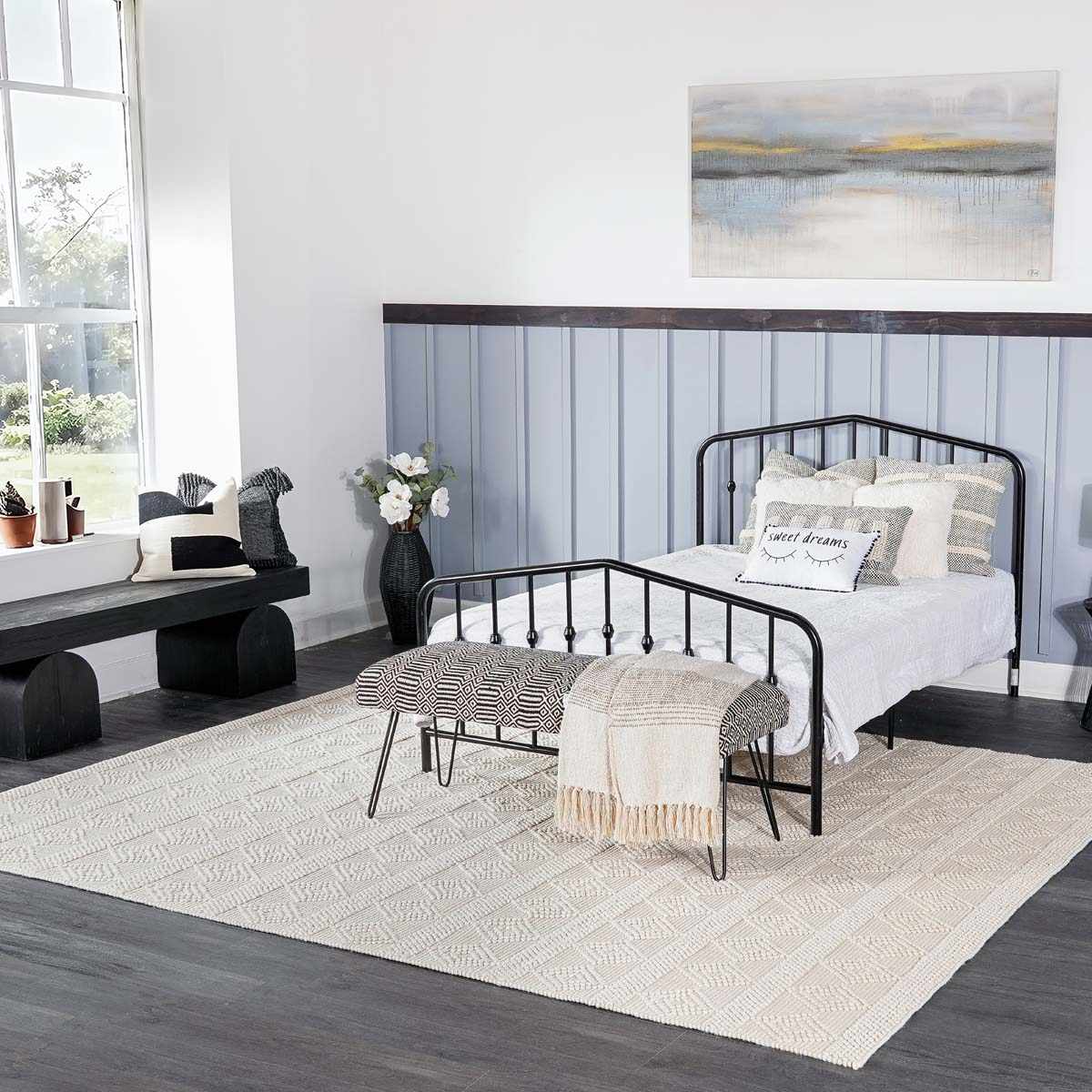 Bolinger Wool Area Rug - Ornate Home