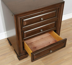 Brandt Brown Cherry 5 Pc. Queen Bedroom Set w/ Chest - Ornate Home