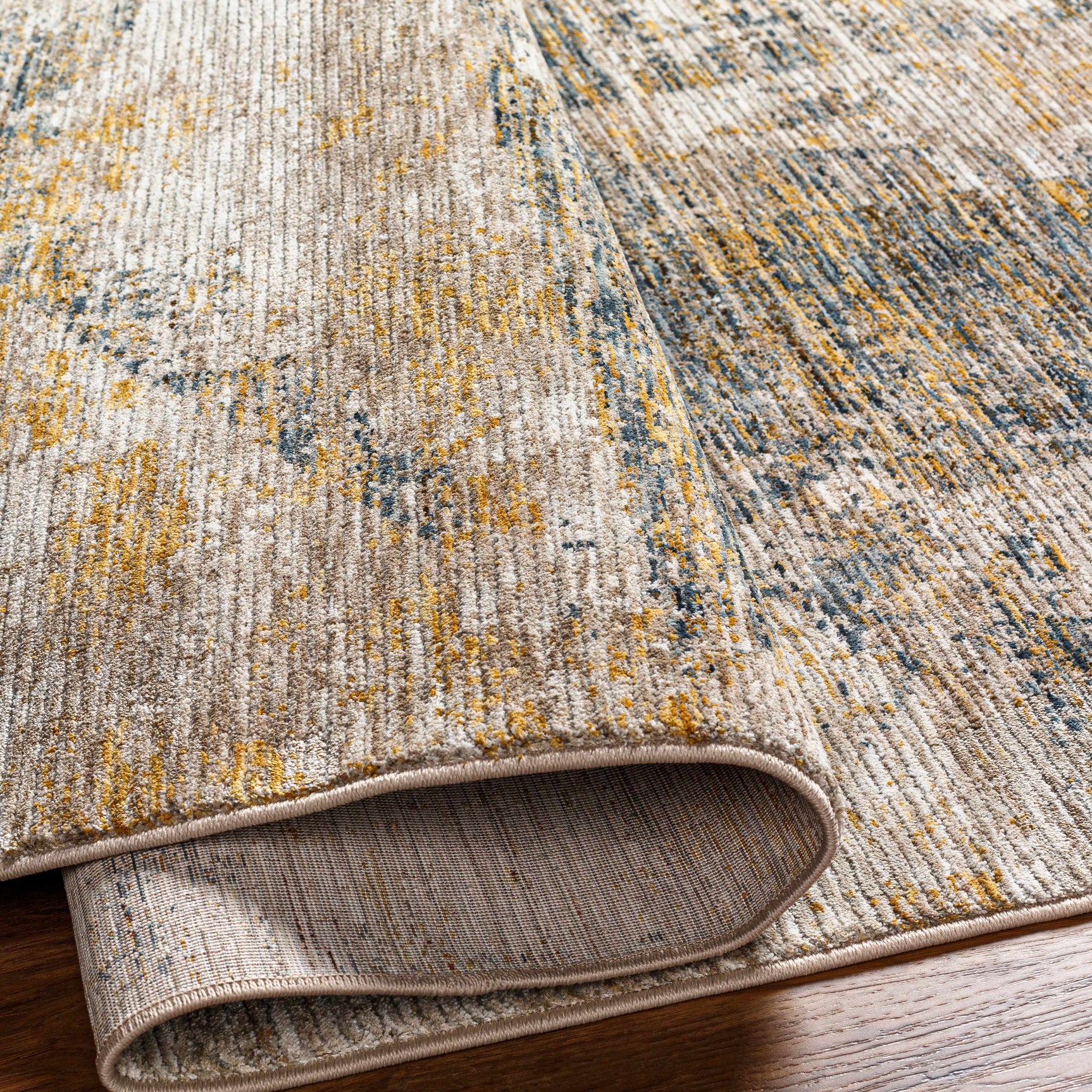 Cadao Rich Textured Traditional Rug - Ornate Home
