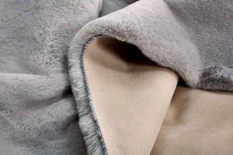 Caparica Silver 5' X 7' Area Rug - Ornate Home