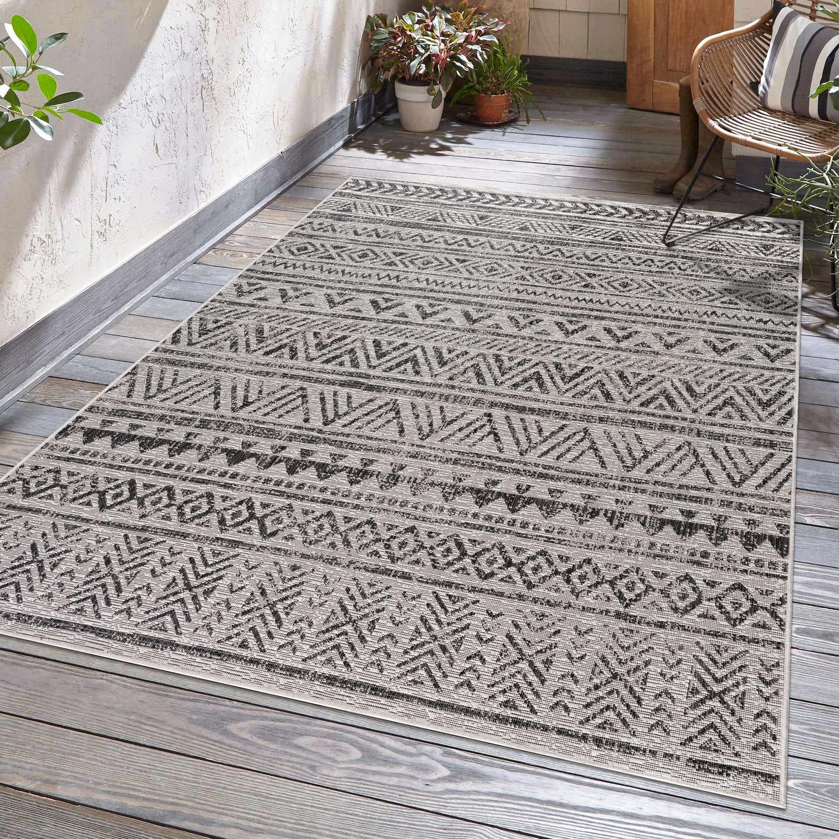 Catrine Indoor & Outdoor Rug - Clearance - Ornate Home