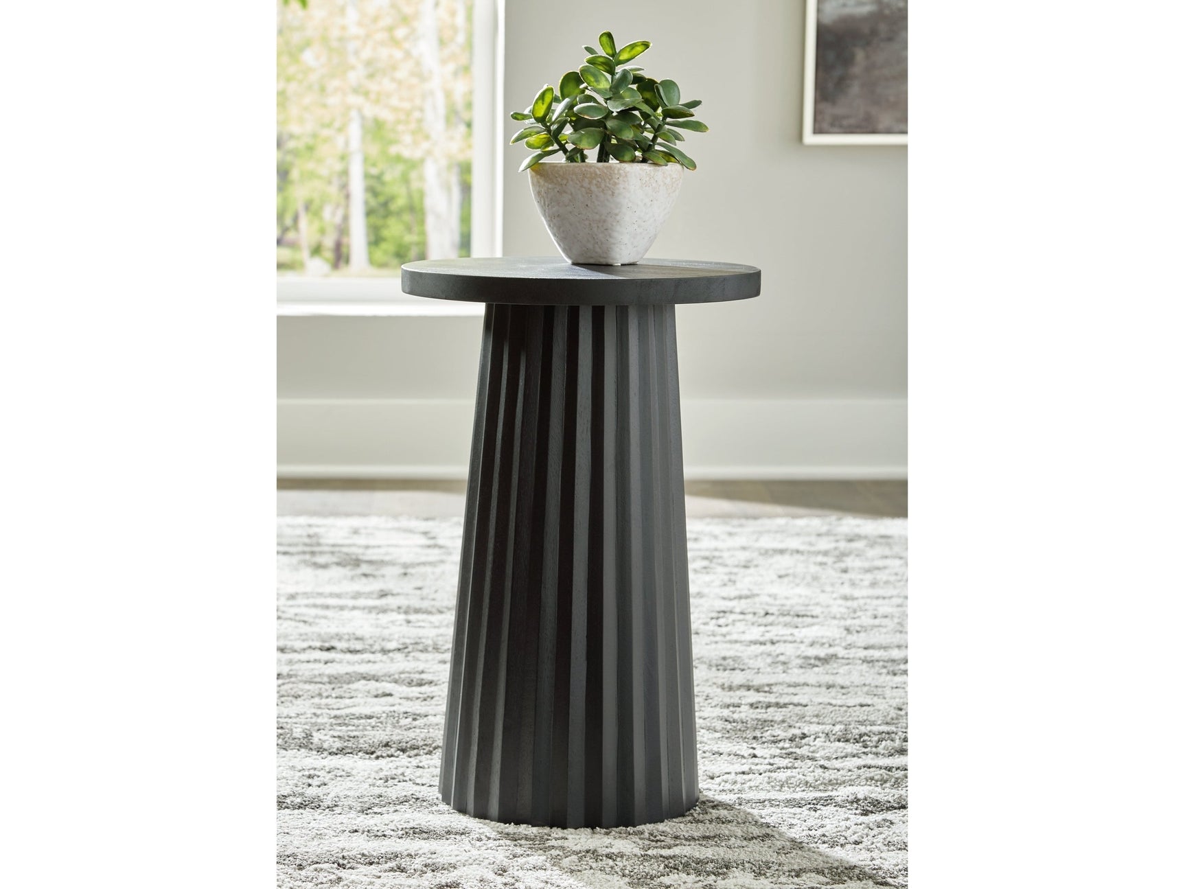 Ceilby Black Accent Table - Ornate Home
