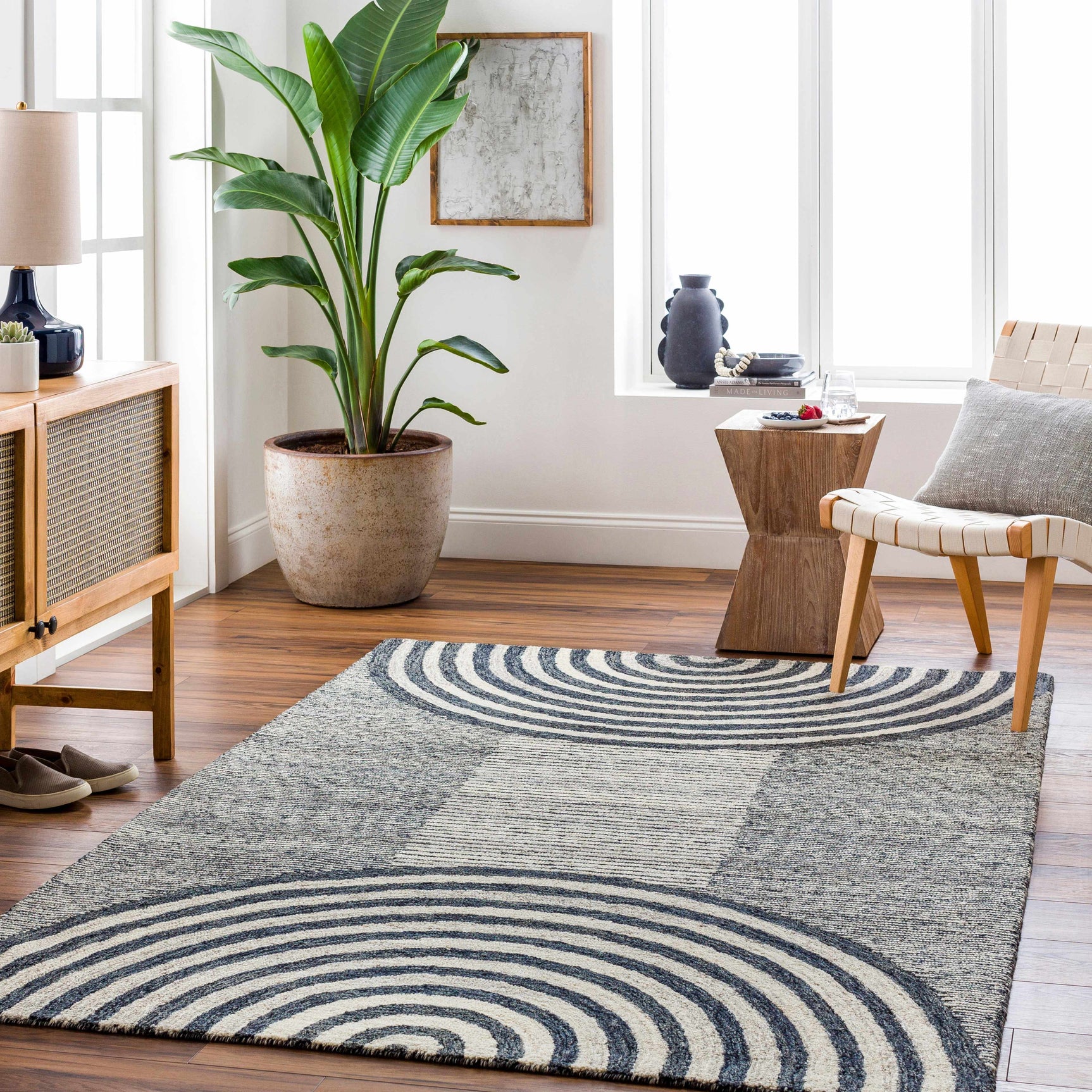 Chantesuta Modern Wool Rug - Ornate Home