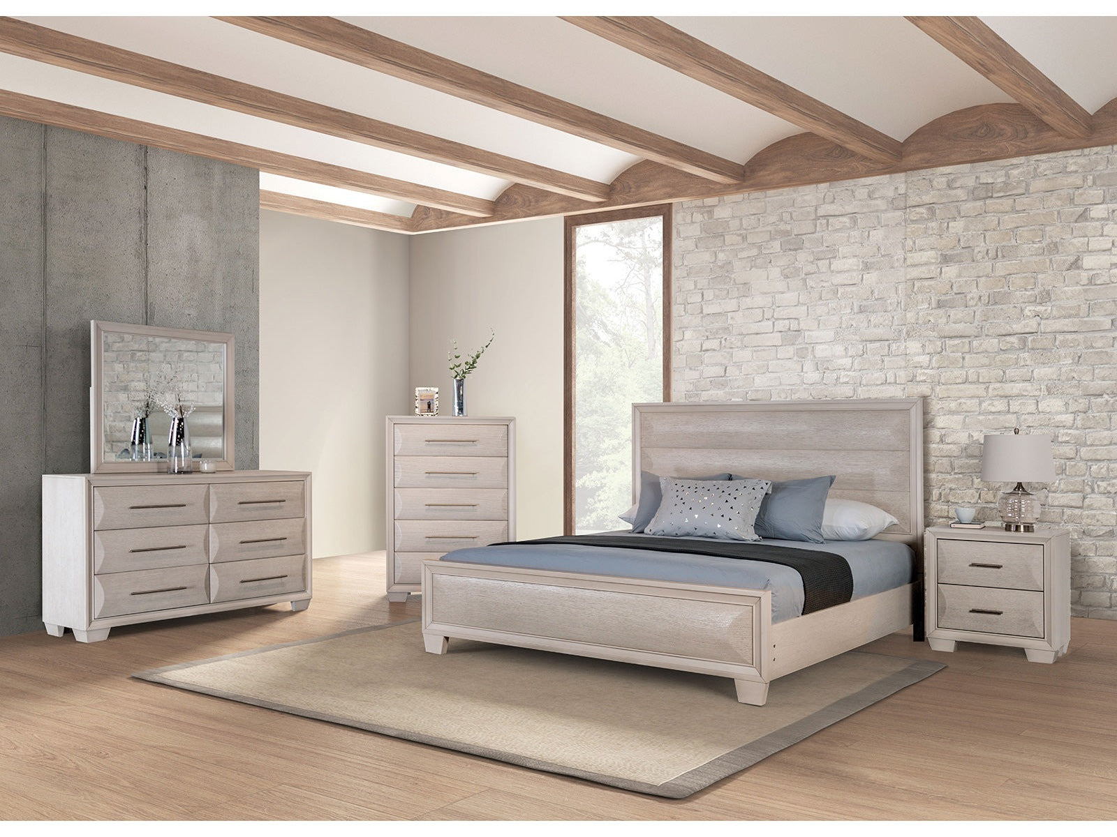 Chemnitz White Queen 5 Piece Bedroom Set w/Chest - Ornate Home