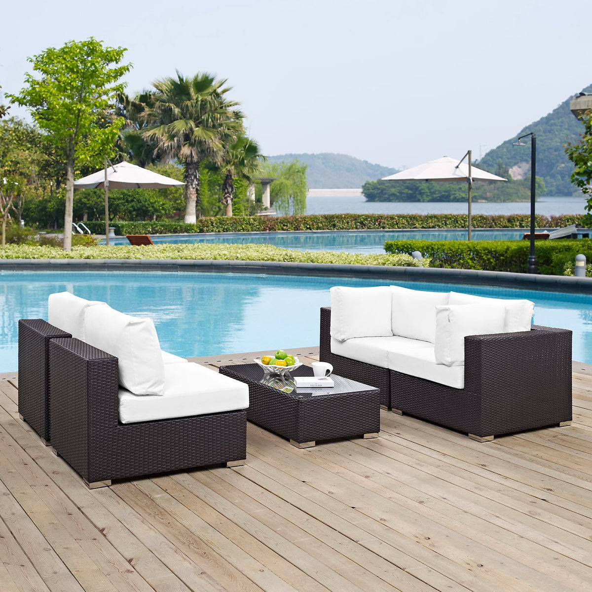 Convene Espresso/White 5 Piece Outdoor Patio Sectional Set - 67x134" - Ornate Home