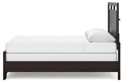 Covetown Dark Brown Queen Panel Bedroom Set with Nightstand - Ornate Home