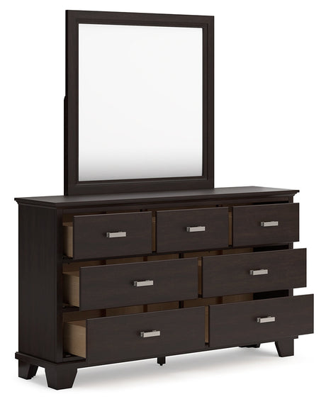 Covetown Queen Panel Bedroom Set with Dresser, Mirror and Nightstand - Ornate Home