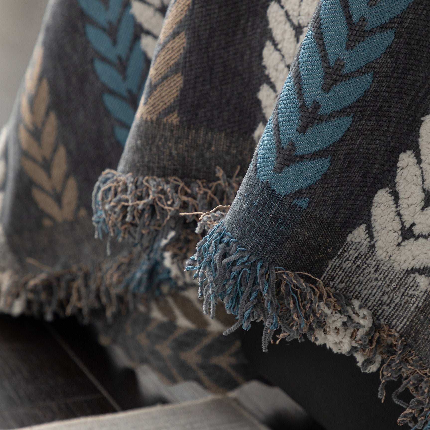 Cozy Decorative Throw Blanket for Couches, Boho Plush Woven Sofa Cover with Stripes - Ornate Home
