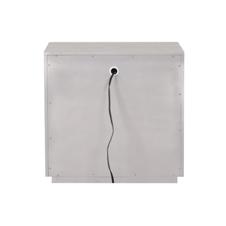 Crowthorne White Oak Queen 5 Piece Bedroom Set w/2 Nightstands - Ornate Home