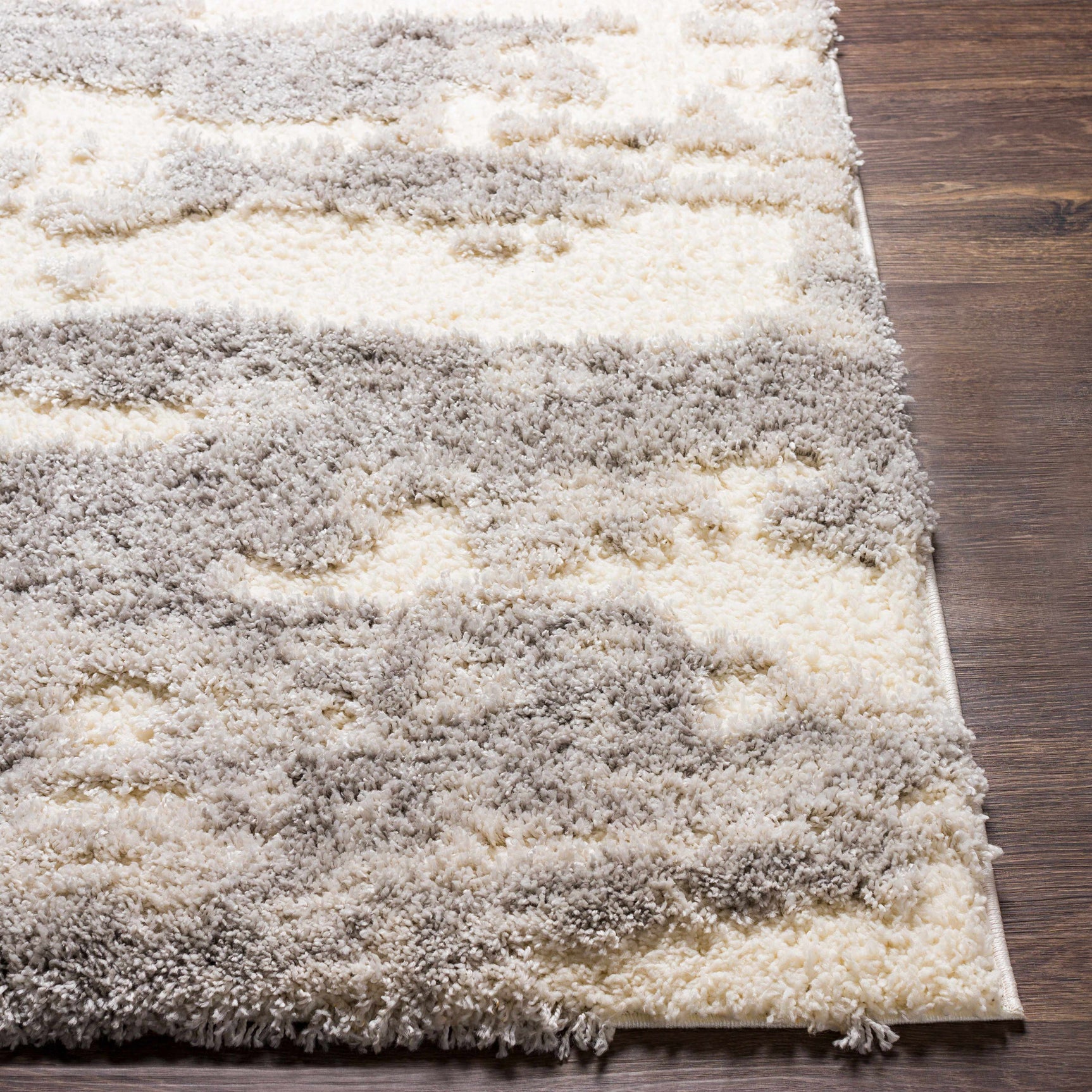 Dagami Area Rug - Ornate Home