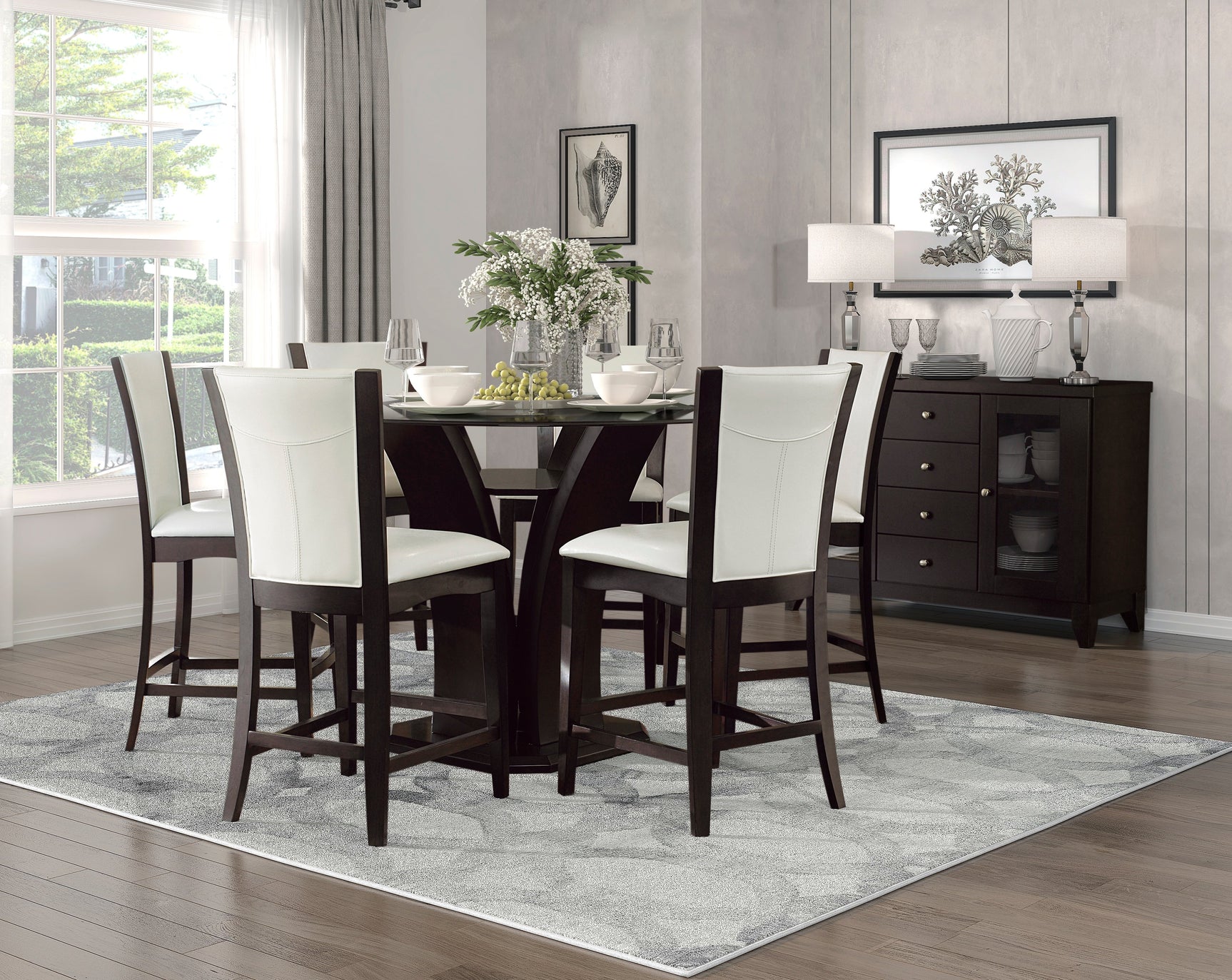 Daisy Brown Server - Ornate Home