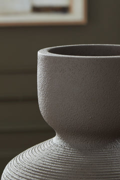 Dalsen Brown Vase - Ornate Home