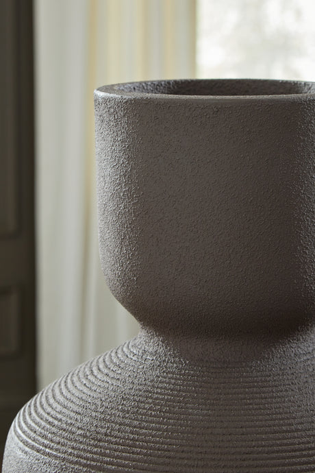 Dalsen Brown Vase - Ornate Home