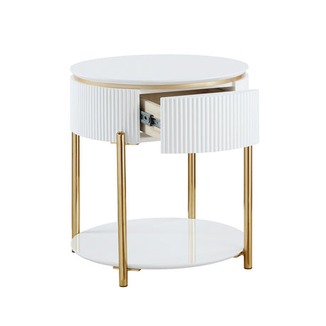 Daveigh White End Table - Ornate Home