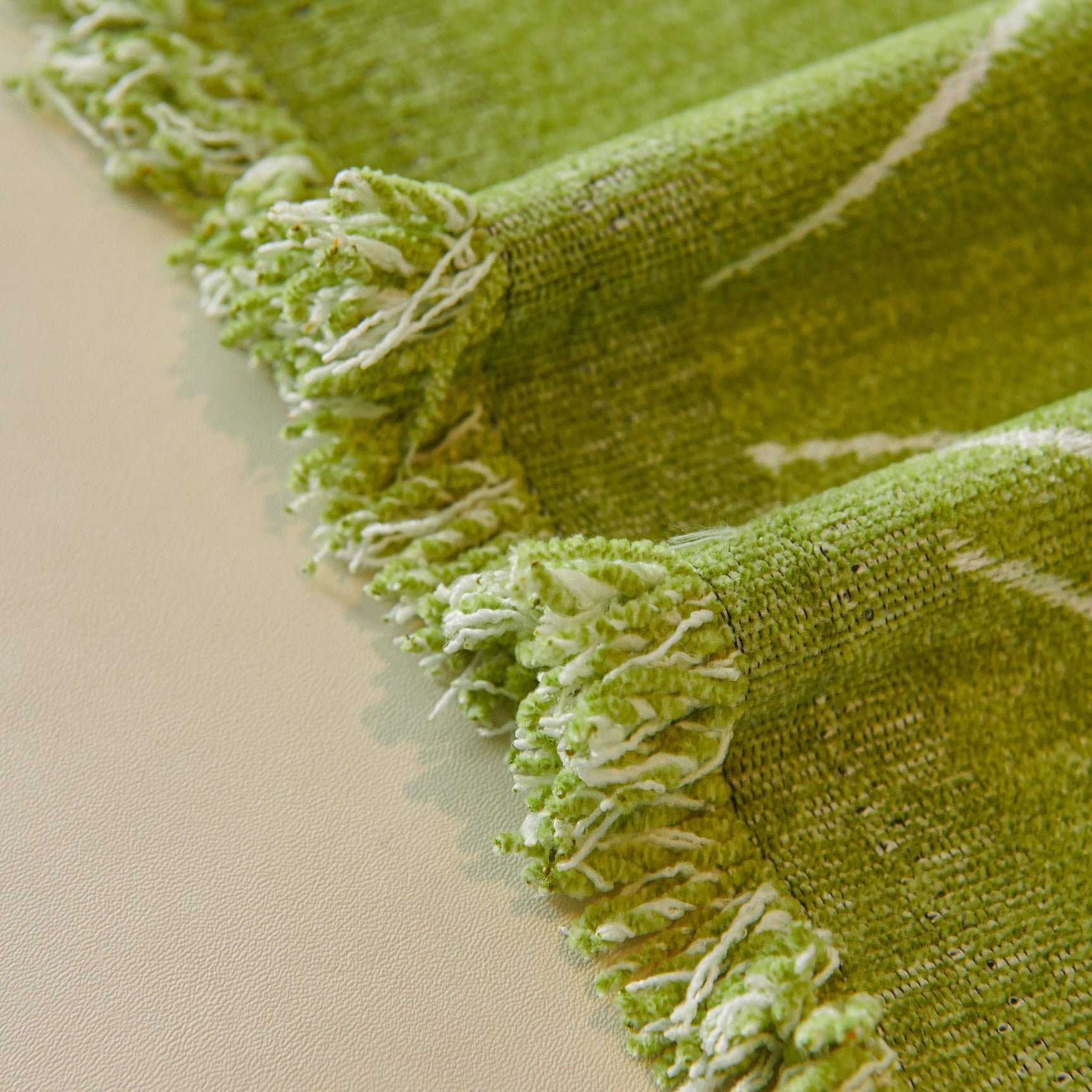 Decorative Throw Blankets for Sofa, Oversized Pretty Floral Throws for Sofas - Ornate Home