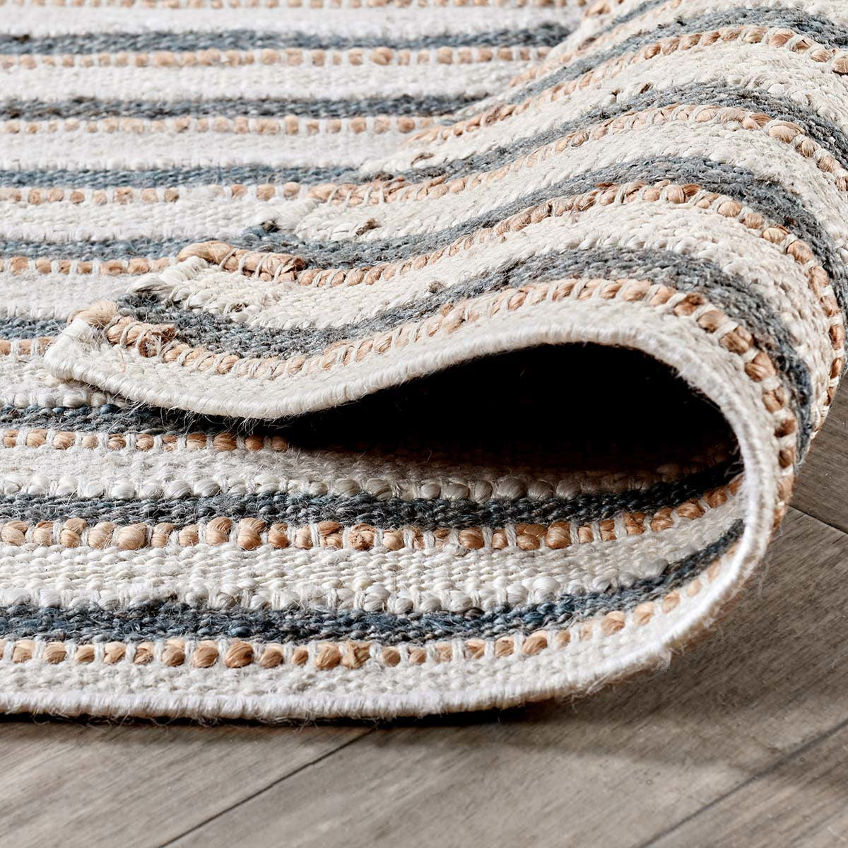 Del Mar Ivory/Aqua Rug - Ornate Home