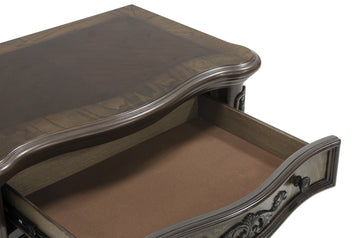 Deryn Park Cherry 5-Piece Queen Bedroom Set - Ornate Home