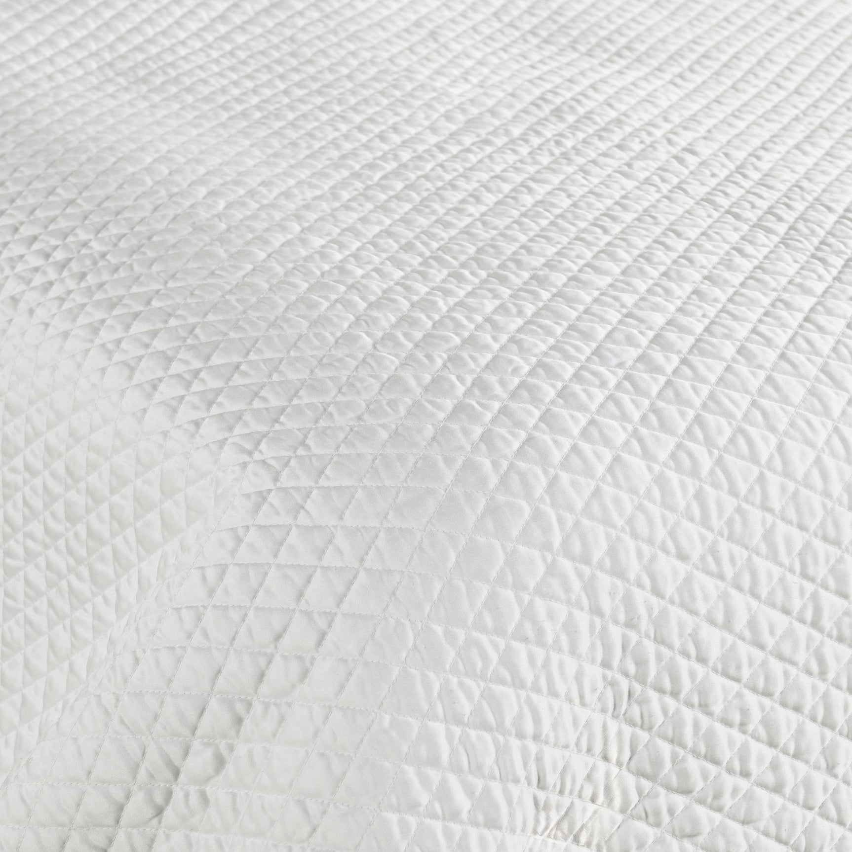 Diamond White Quilt Collection - Ornate Home